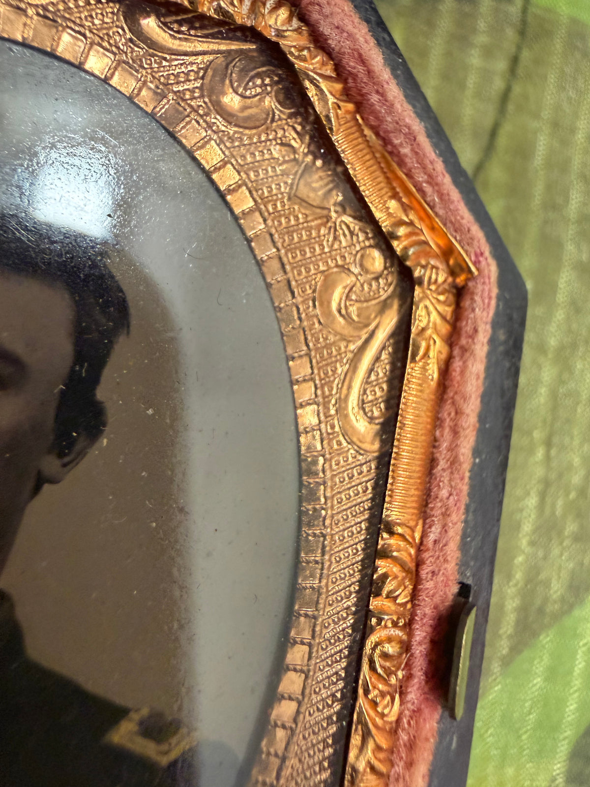 Civil war officers tin type in the original case
